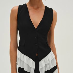 Noemie Vest — Black