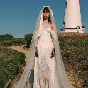Fiorenza Veil — White